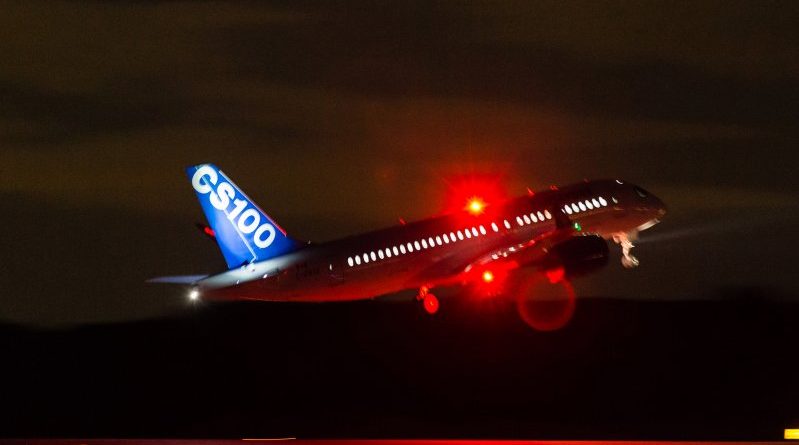 CS100 décollage de nuit