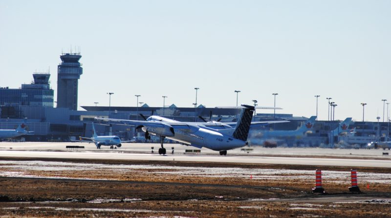 Q400 Porter Airlines au décollage