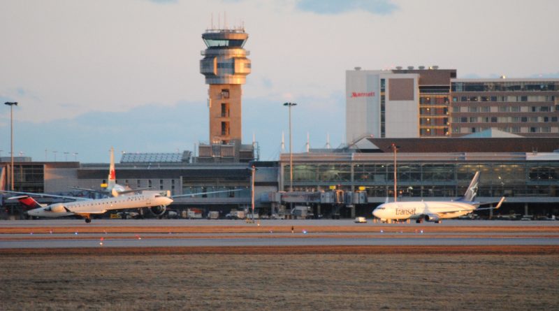 Fin de journée à l'aéroport de Montréal