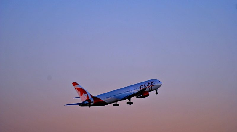 B767-300 de Rouge