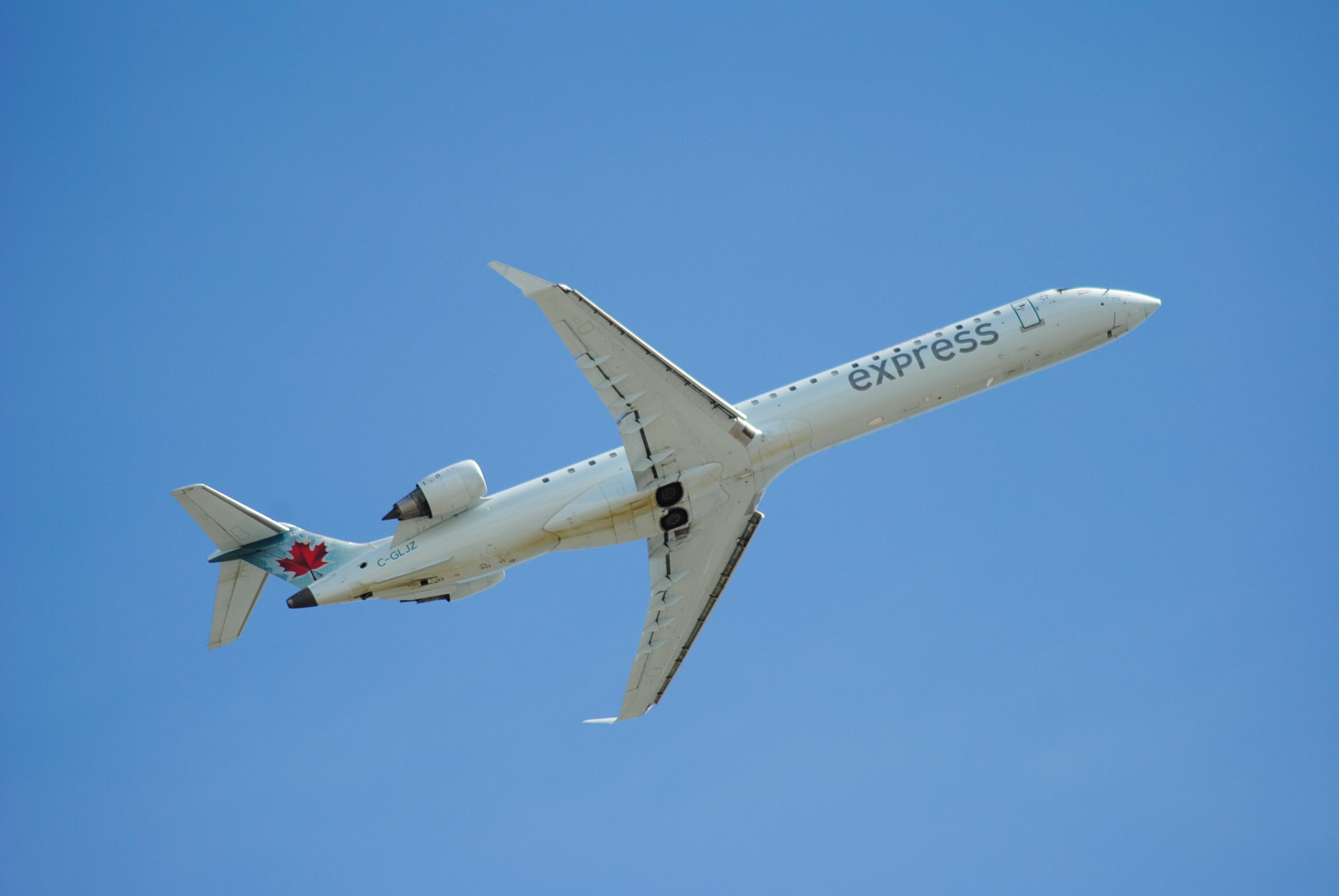 Chorus Aviation lève 85 M en débentures Les Ailes du Québec