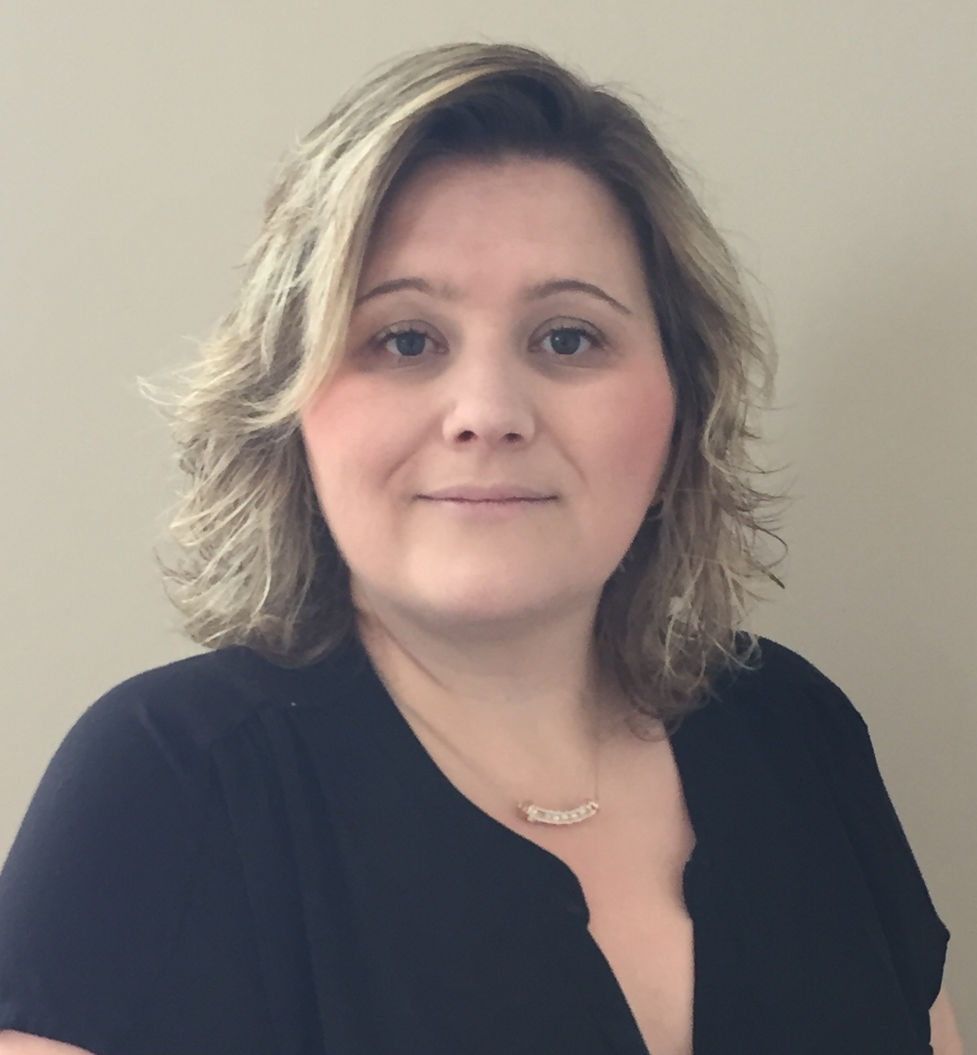 Chantal Duchesne prend la direction de l’aéroport de MontJoli Les