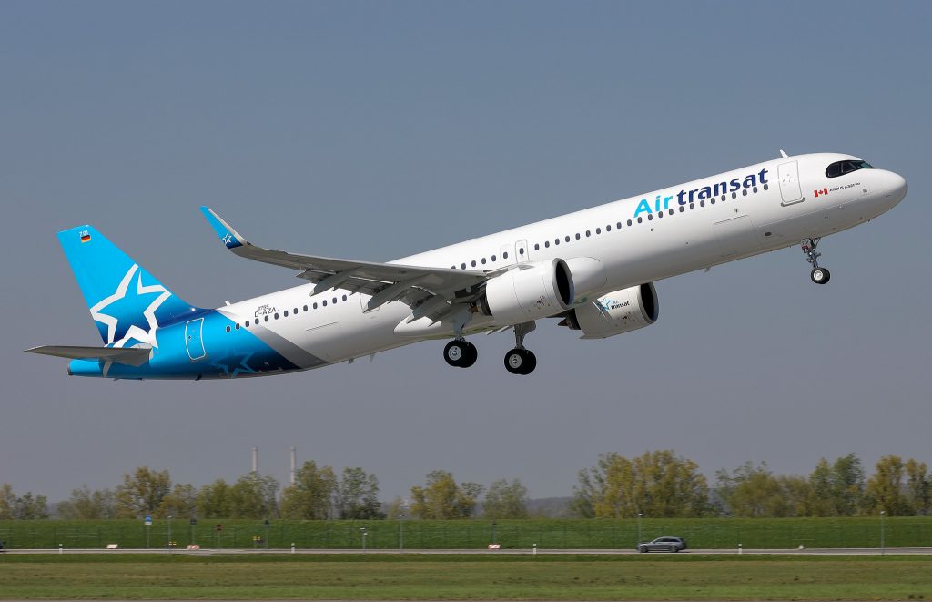 Air Transat Premier A321LR au décollage