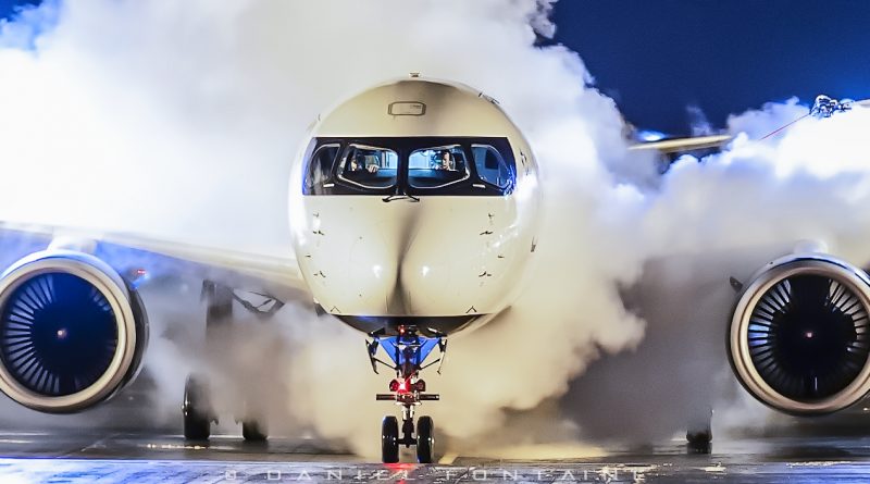 Air Canada A220-300 au dégivrage à YUL